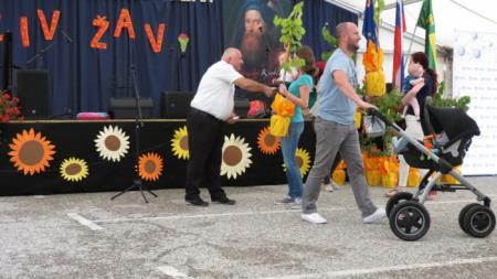 KNOBLEHARJEVO 2018 - Podaritev medovitih rastlin novorojenčkom občine Škocjan 7